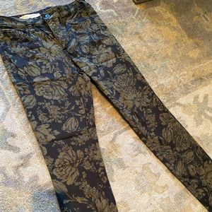 Pilcro Anthropologie black green denim.  Skinny stretch fit,extremely flattering